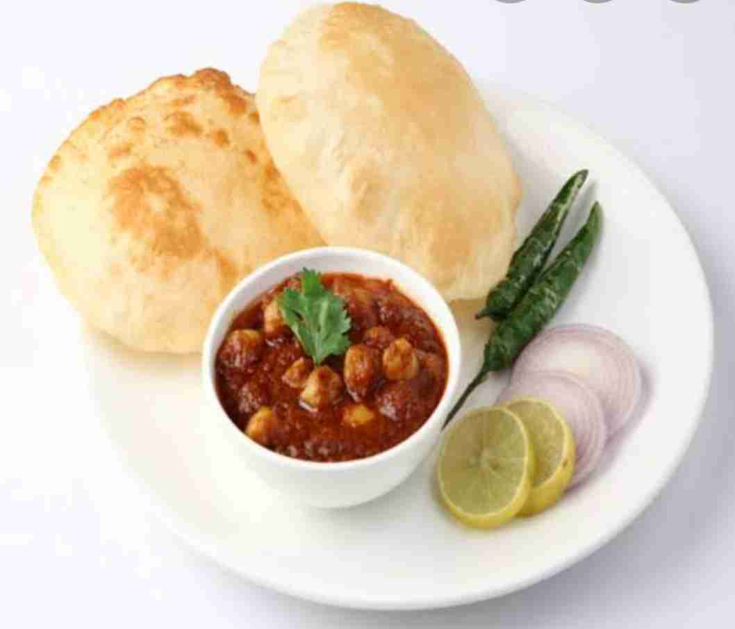 छोला भटूरा